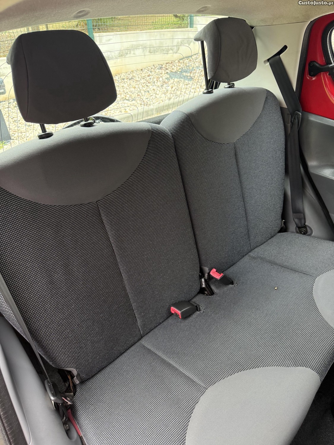Peugeot 107 Automático Nacional125 mil kmC/ Histórico — fotografia 5