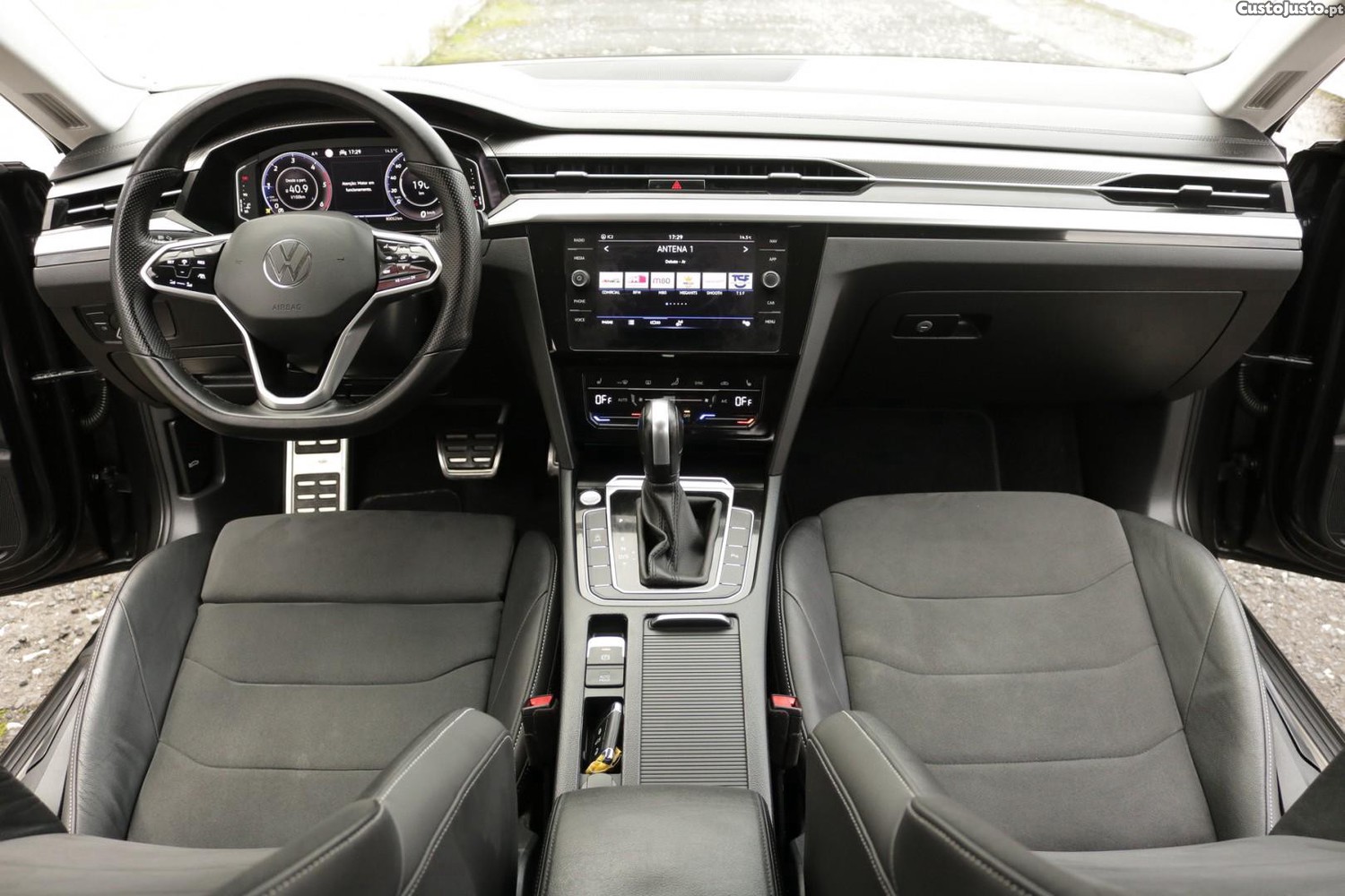 Volkswagen Arteon 2.0 TDI Elegance DSG 150cv — fotografia 32