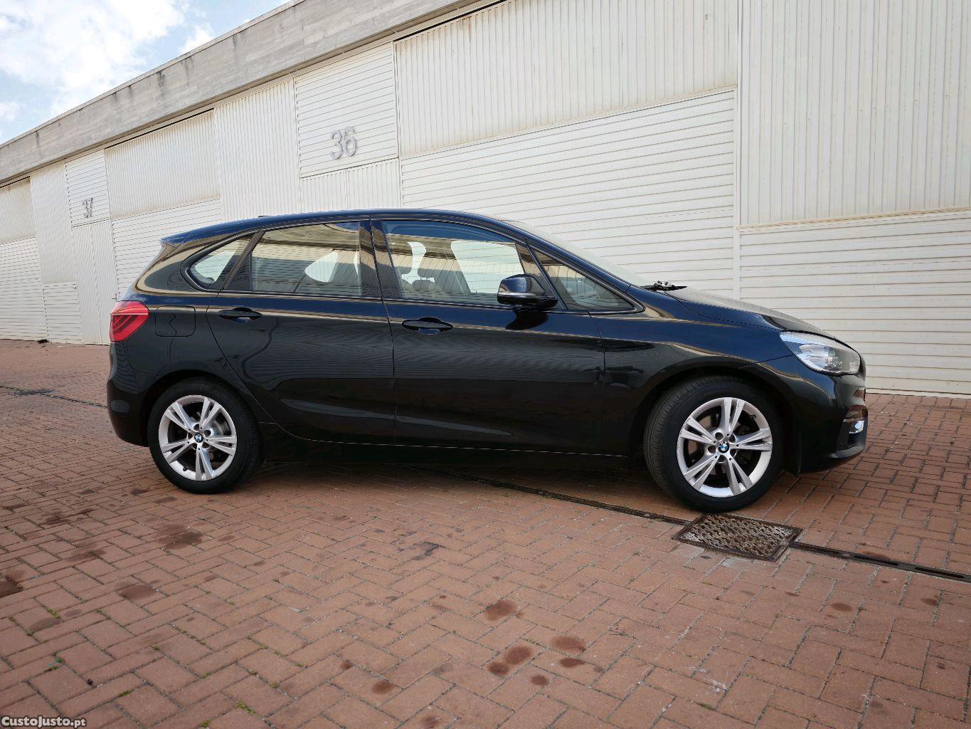 BMW 218 Active Tourer Luxury — fotografia 10