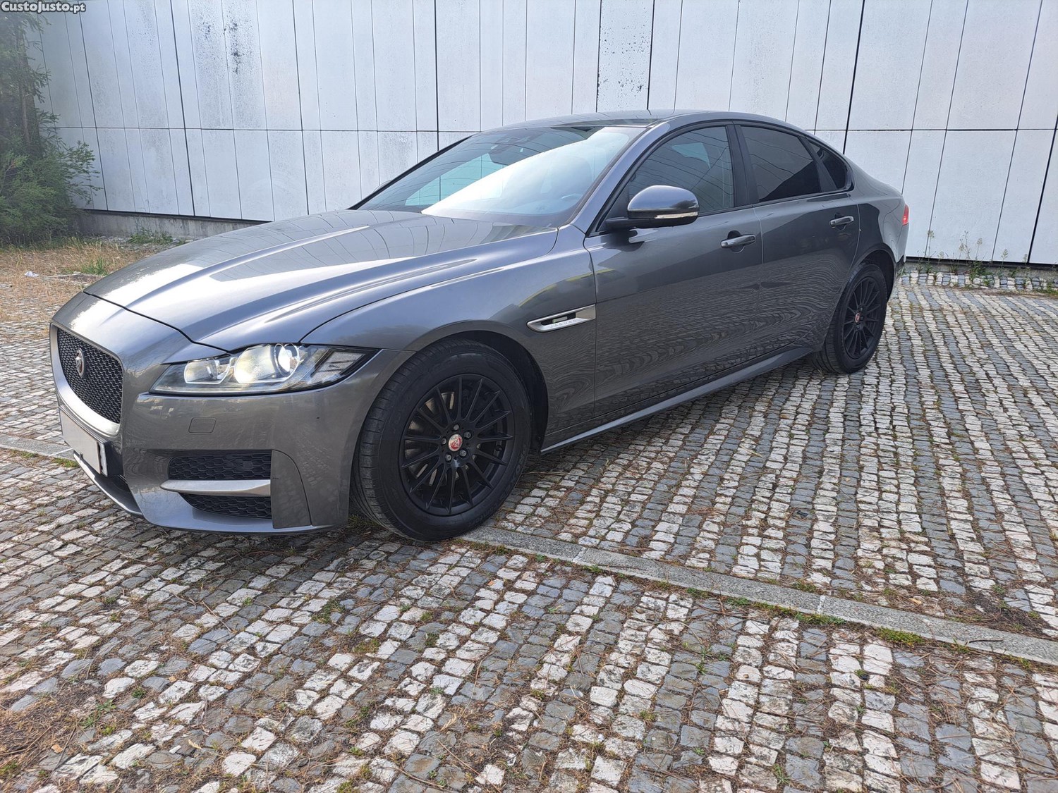 Jaguar XF E-Performance Aut. R-Sport - Caixa Automática — fotografia 11