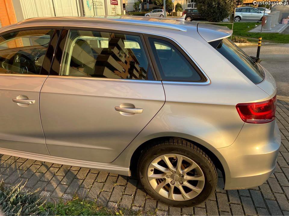 Audi A3 Sportback — photo 2