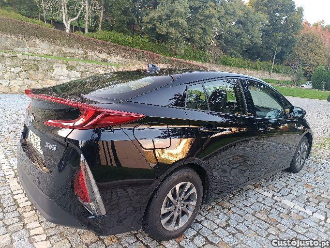 Toyota Prius 1.8 plugin exclusive 39600 kms — fotografia 8