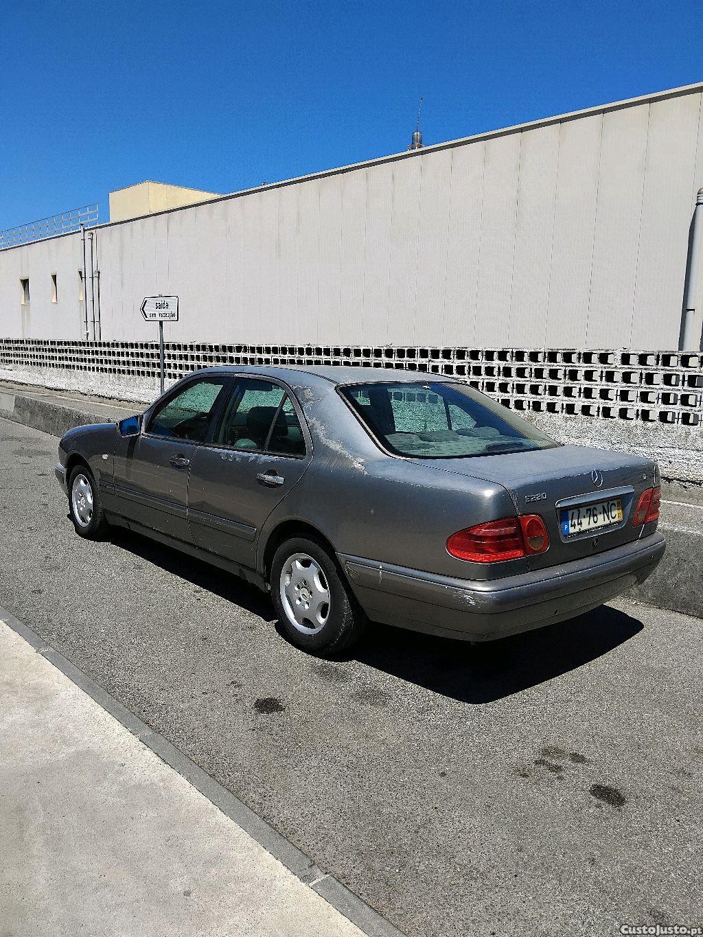 Mercedes-Benz E 200 CDI — fotografia 7