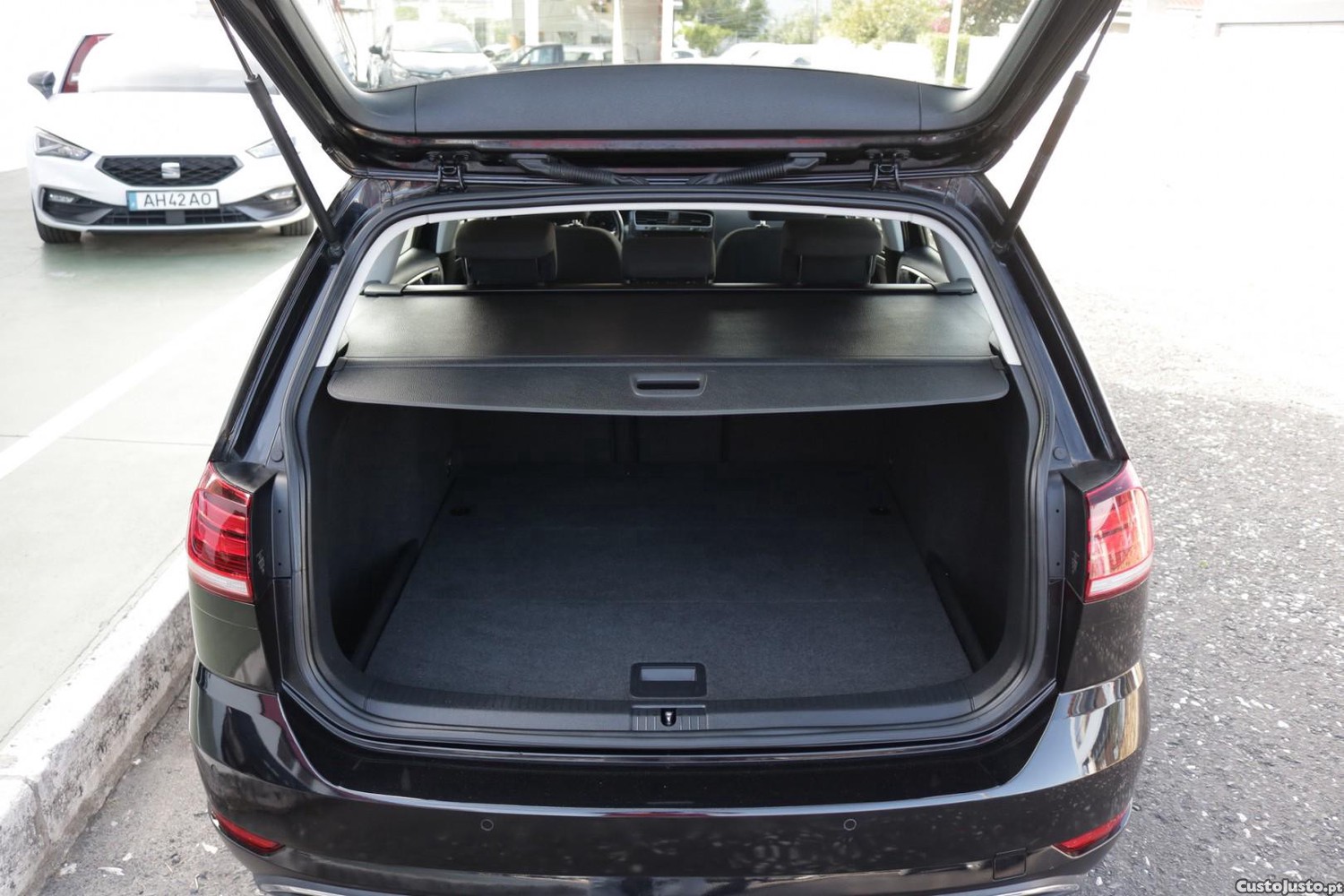 Volkswagen Golf Variant 1.6 TDI Confortline 115cv — fotografia 49