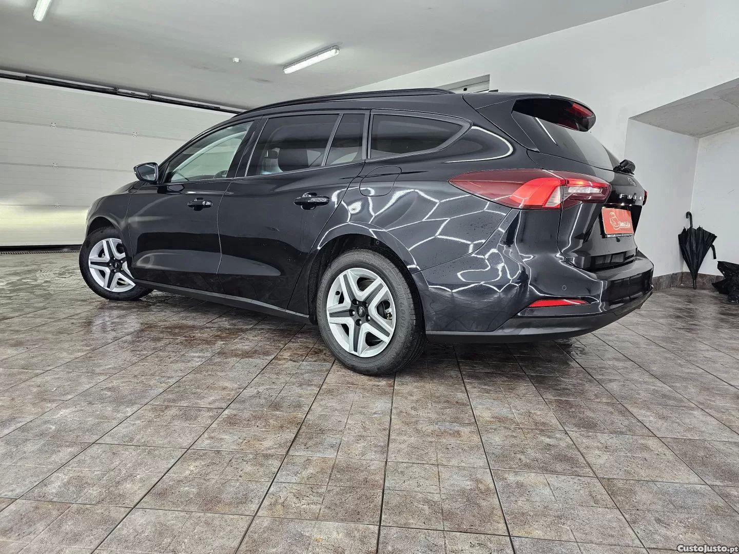 Ford Focus 1.0 ecoboost connected — fotografia 14