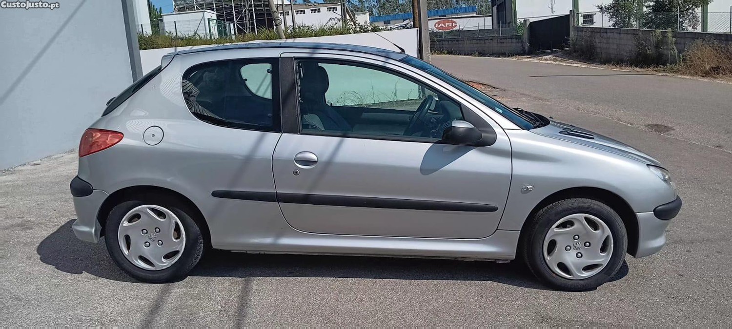 Peugeot 206 1.4 HDI 2 LUG — fotografia 13