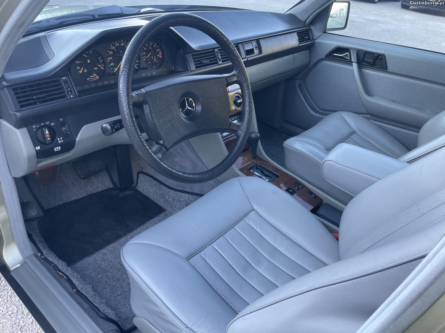 Mercedes-Benz E 300 W 124 300 E — fotografia 5