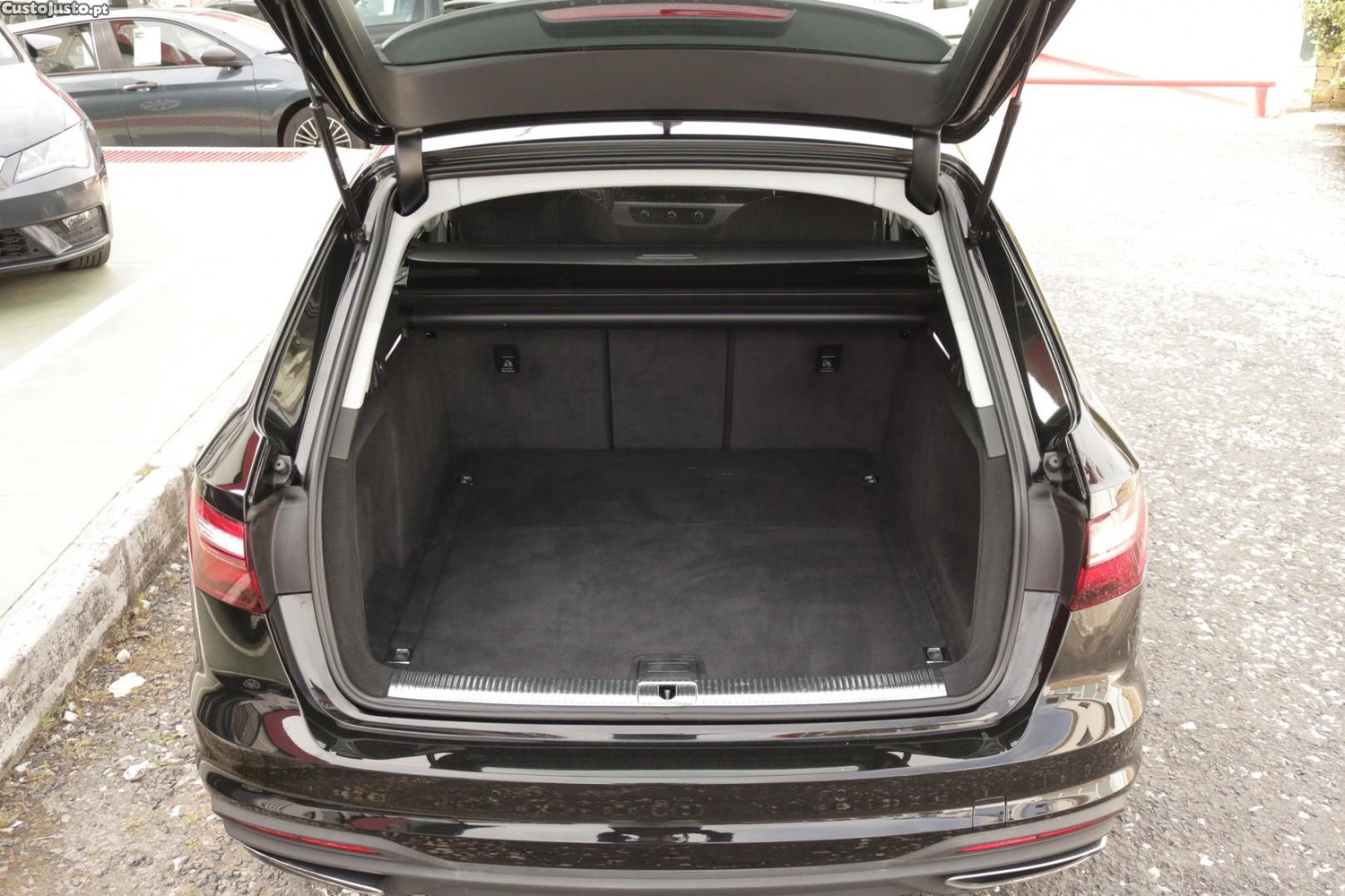 Audi A4 Avant 30 TDI S Tronic 136cv — fotografia 47