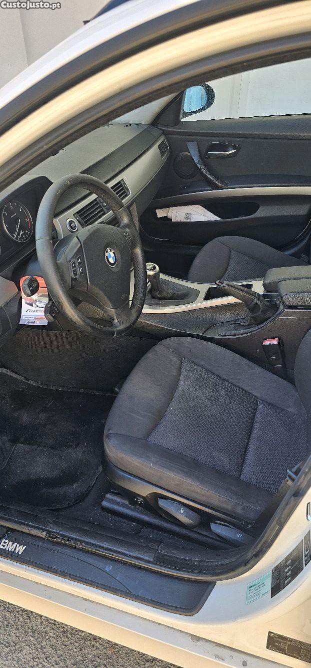 BMW 318 bmw D Ano 2008 — fotografia 5