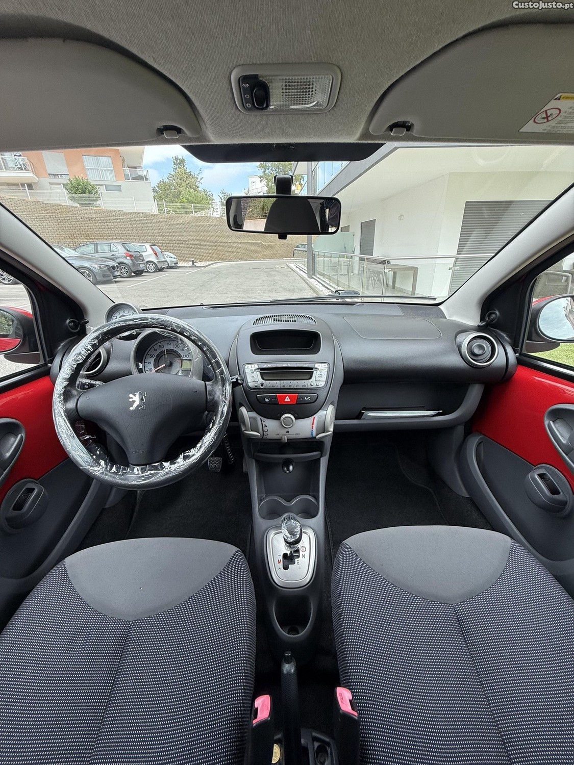 Peugeot 107 Automático Nacional125 mil kmC/ Histórico — fotografia 11