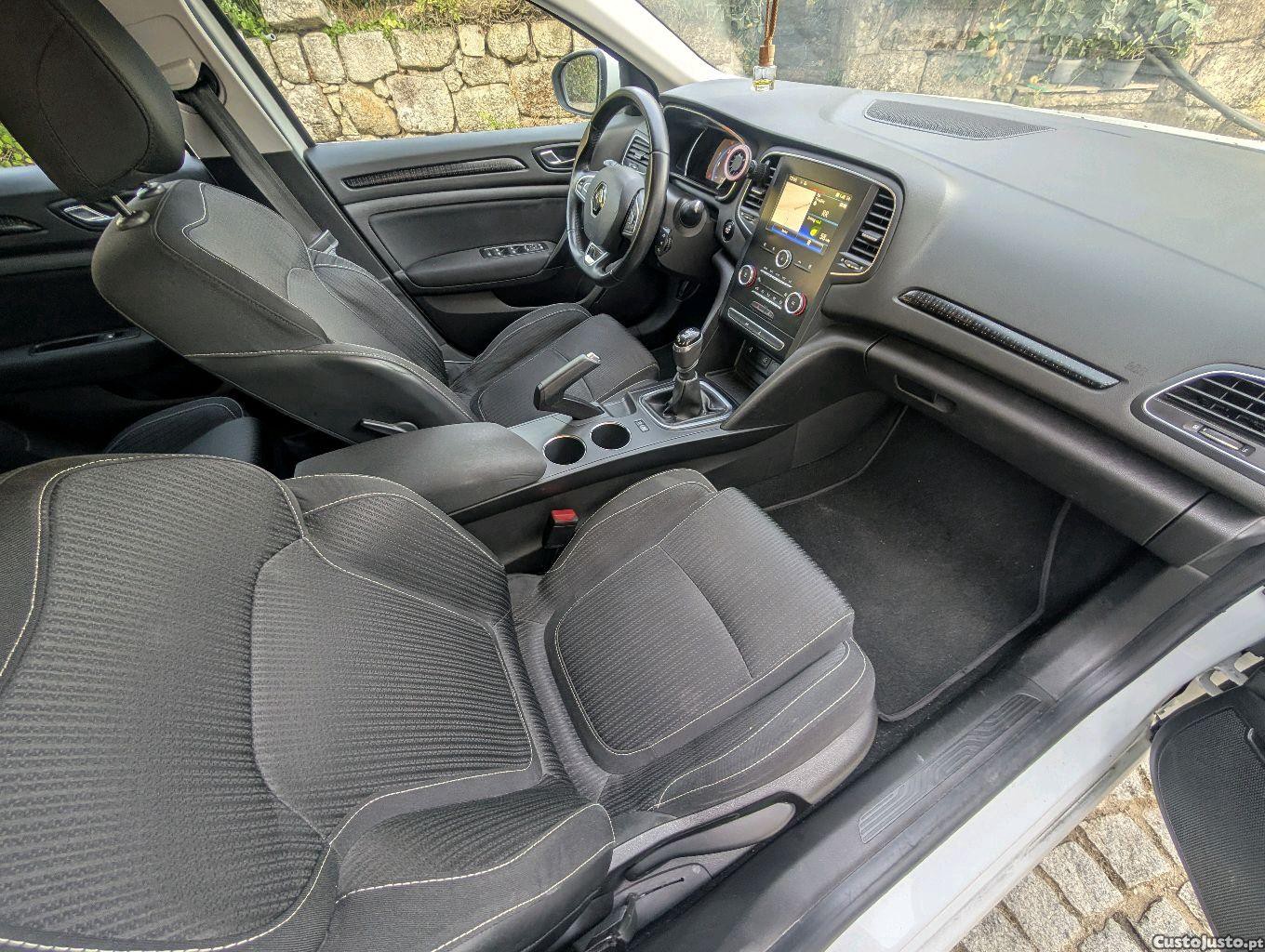 Renault Mégane IV eco2 — fotografia 6