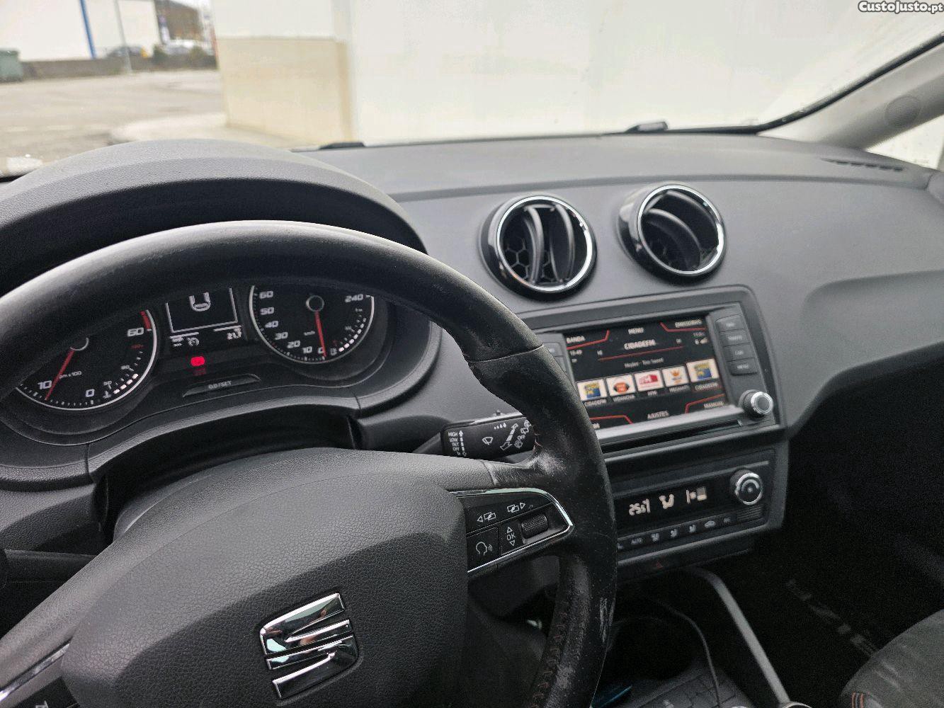SEAT Ibiza 1.4 tdi FR — fotografia 5