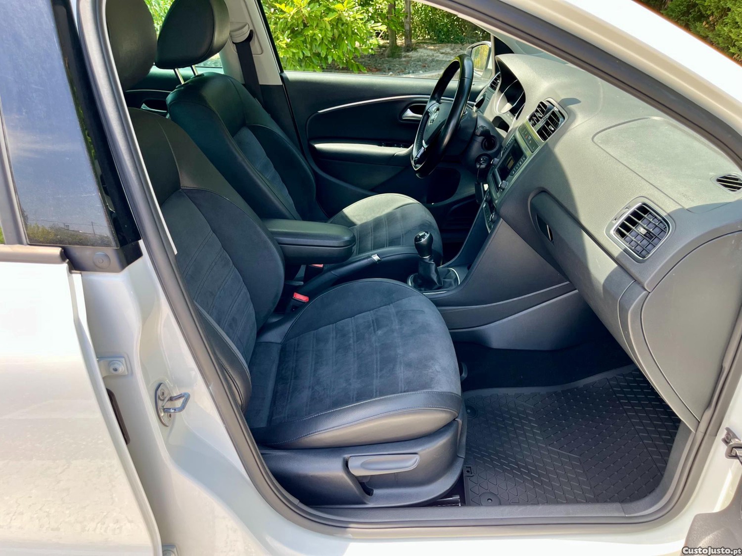 Volkswagen Polo 1.4 TDi BlueMotion 120.000km — fotografia 5