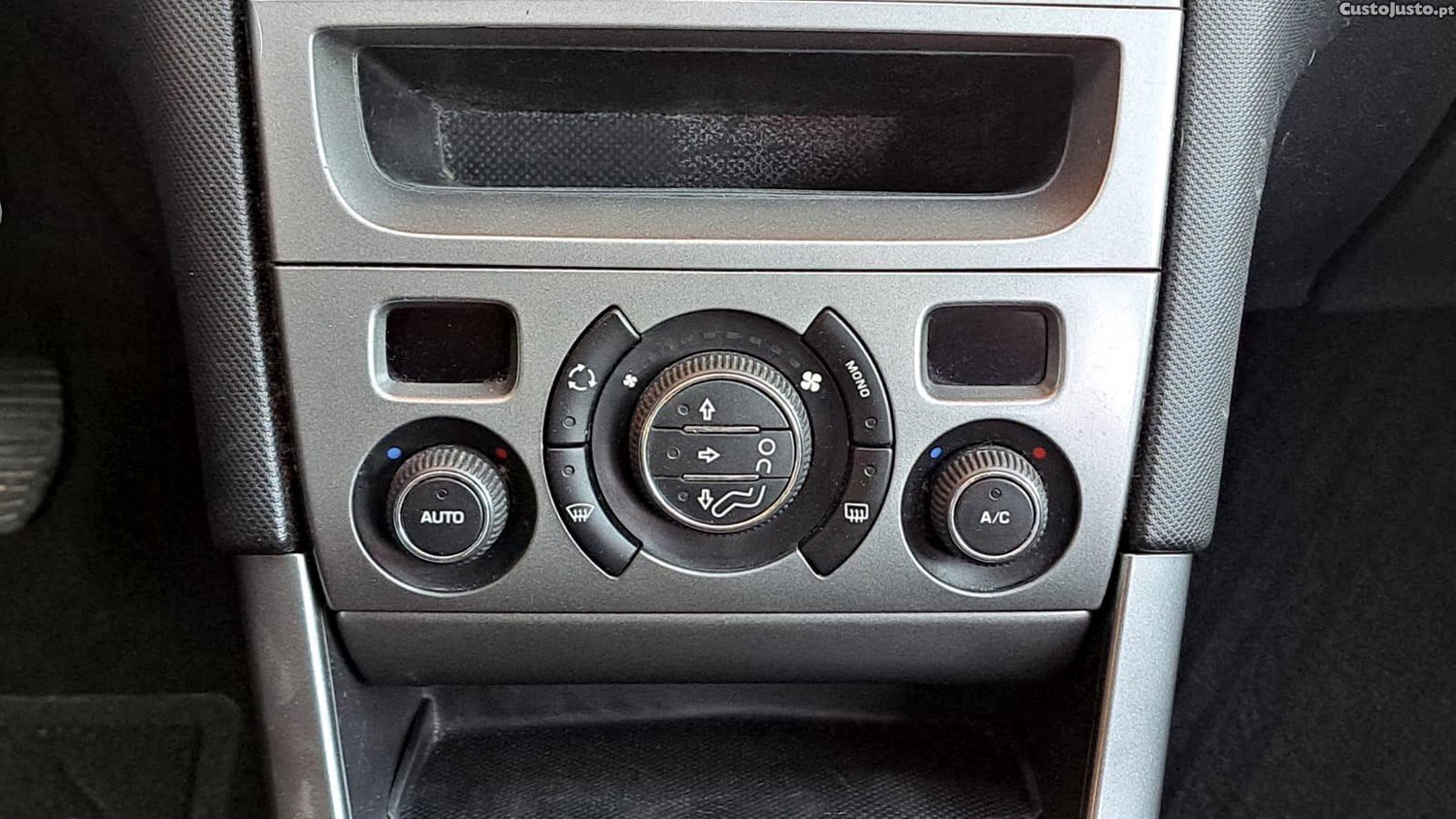 Peugeot 308 1.6 HDi Active — fotografia 5