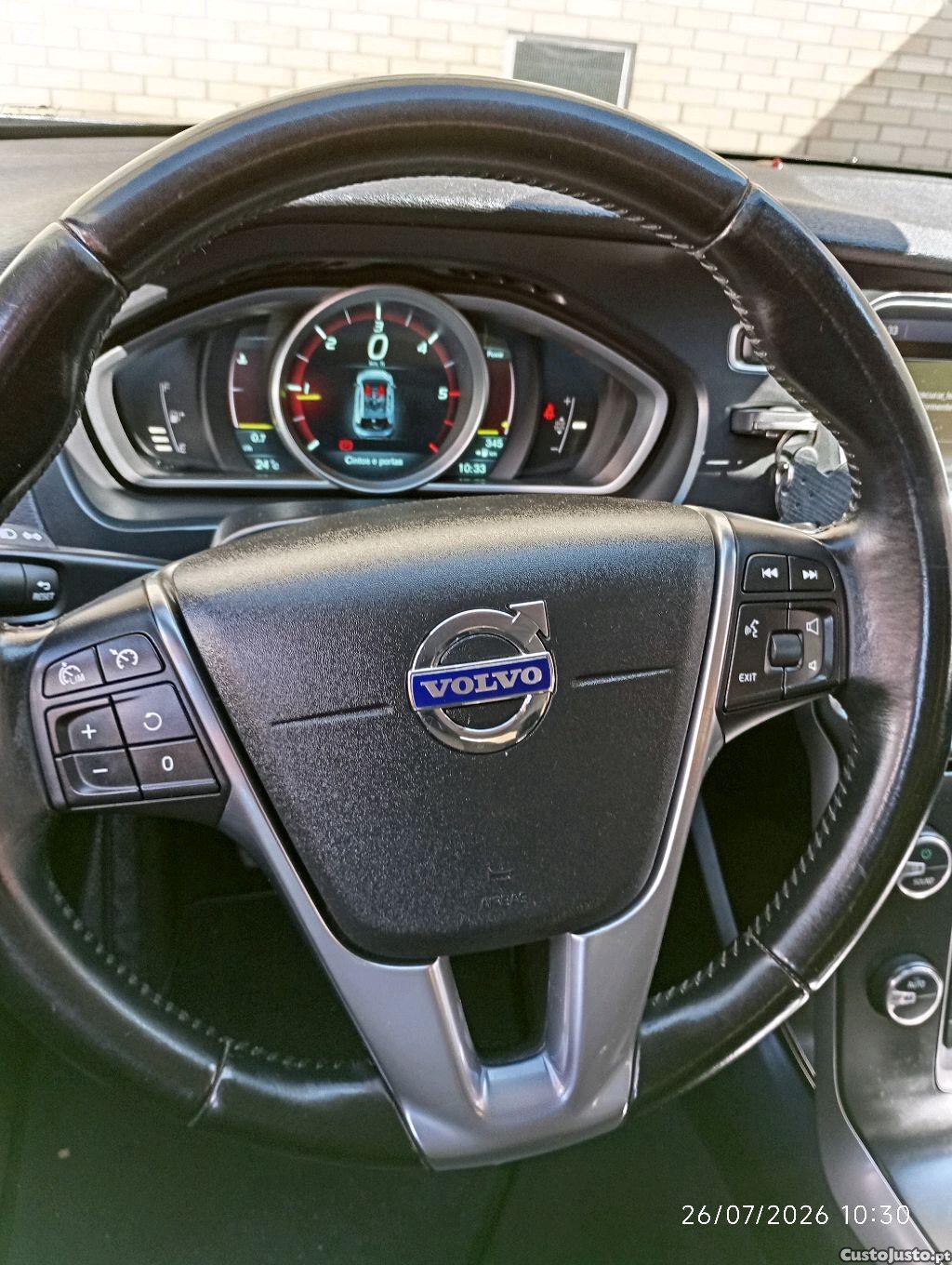 Volvo V40 d2 momentum — fotografia 6