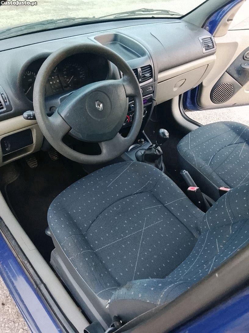 Renault Clio 2003 1.2 — fotografia 3