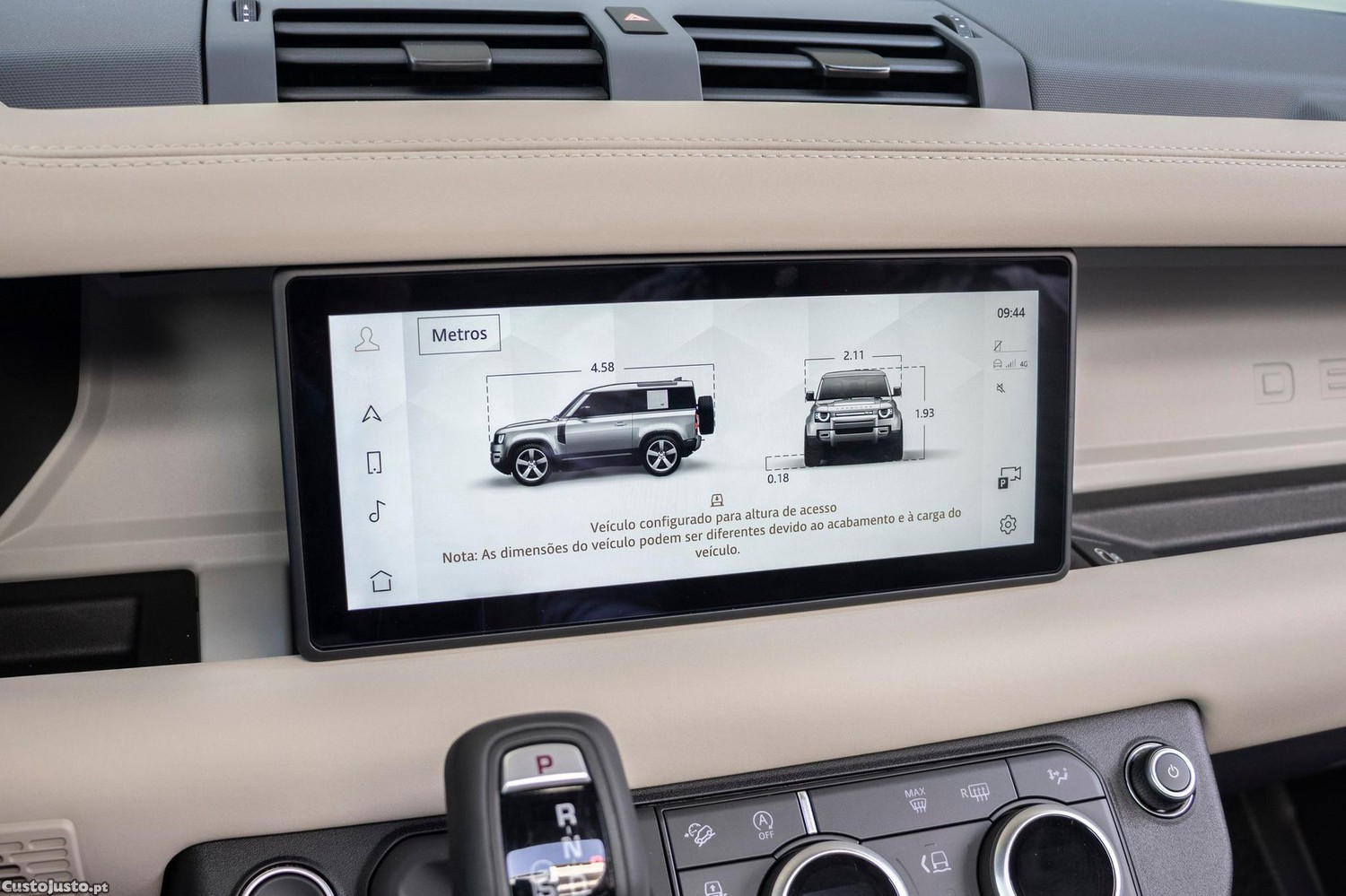 Land Rover Defender 3.0 I6 90 AWD SE — fotografia 4