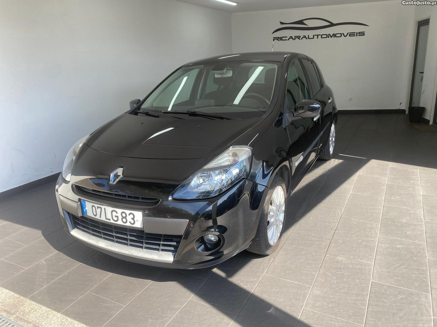 Renault Clio 1.2 TCE Dynamique S — fotografia 9
