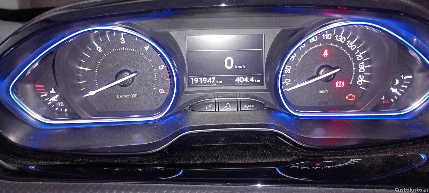 Peugeot 2008 Suv — fotografia 8