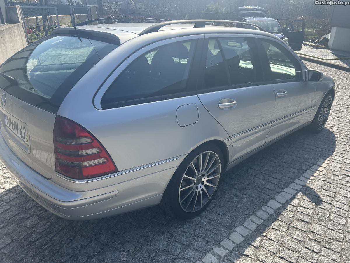 Mercedes-Benz C 220 CDi (W203) - 03 — photo 4