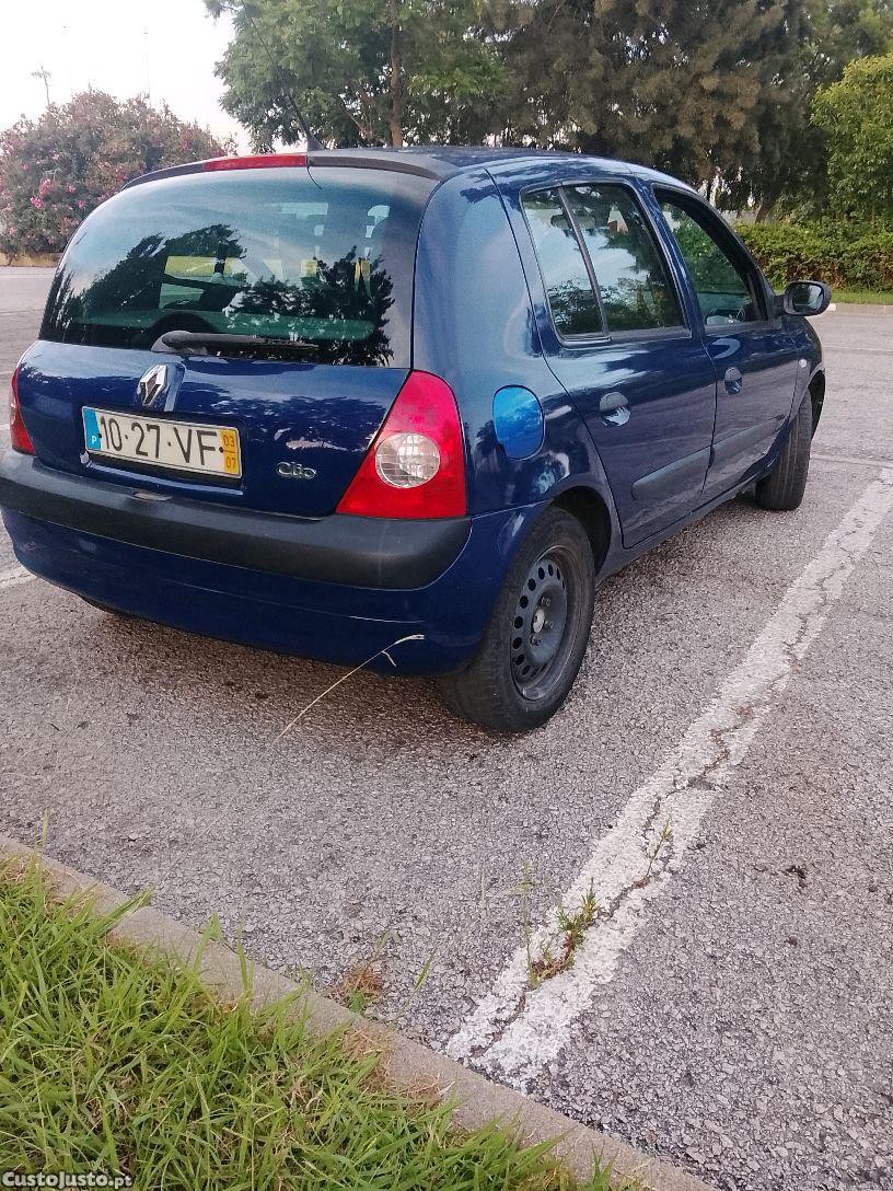 Renault Clio 2003 1.2 — fotografia 8