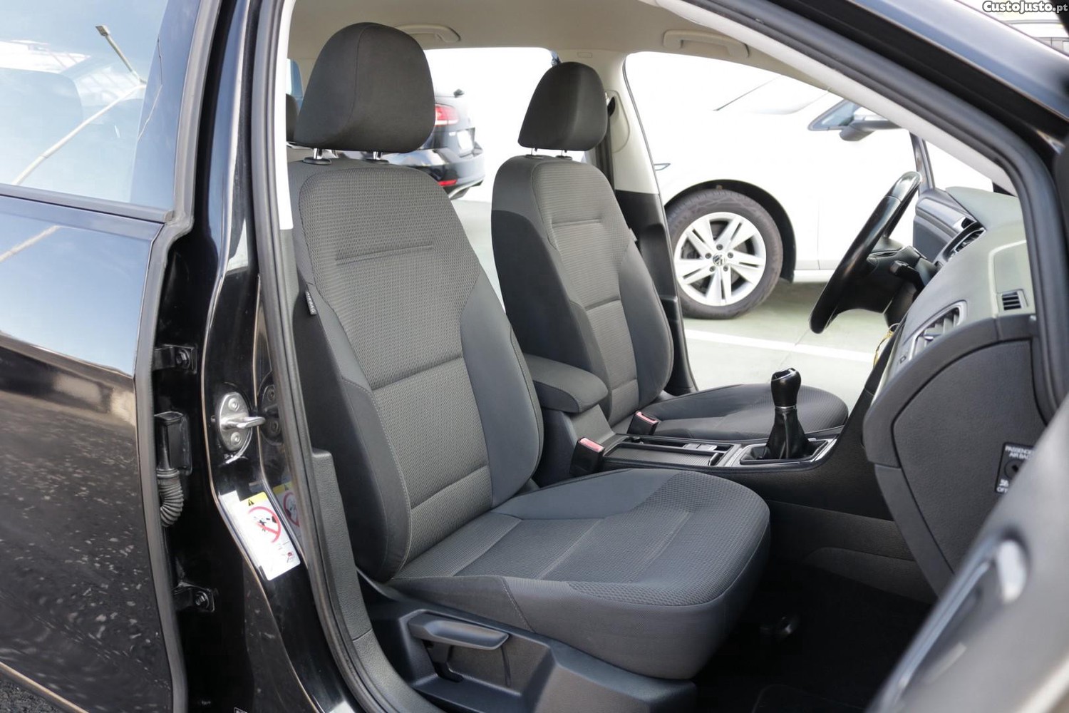 Volkswagen Golf Variant 1.6 TDI Confortline 115cv — fotografia 42