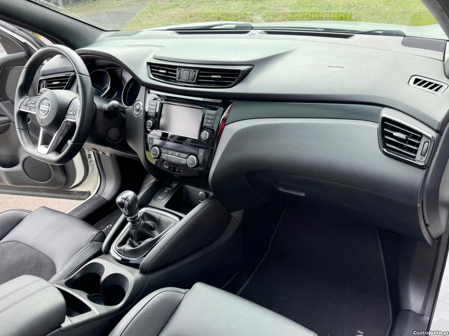 Nissan Qashqai Diesel 115CV Versão White And Black — fotografia 7