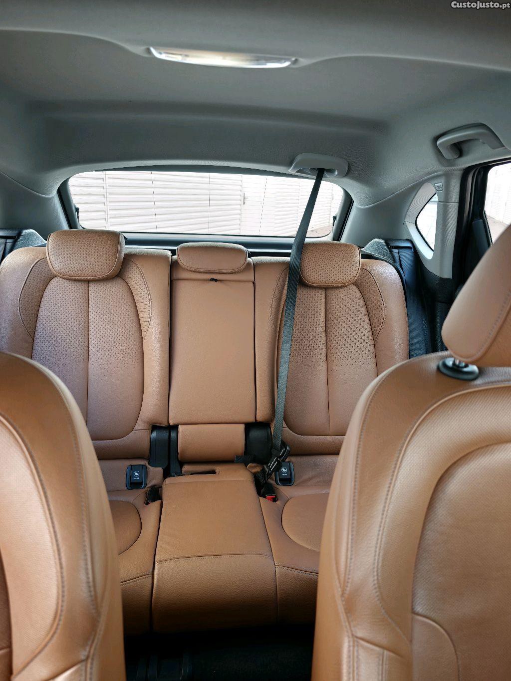 BMW 218 Active Tourer Luxury — fotografia 9