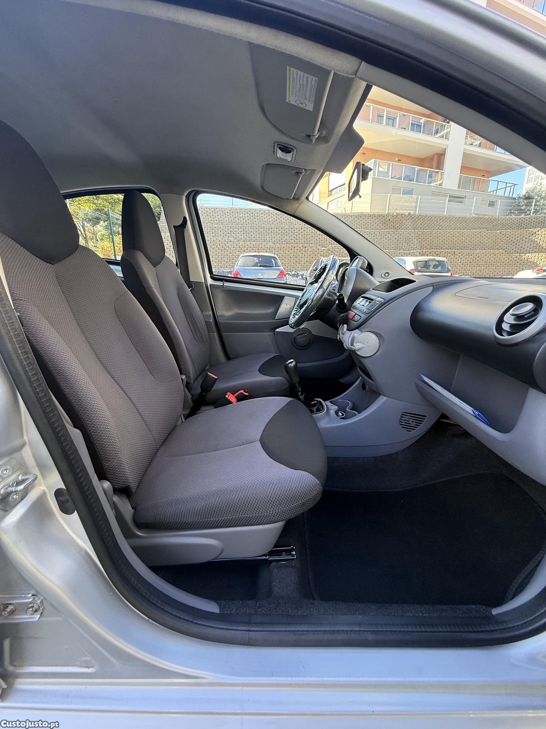 Toyota Aygo 1.0 Gasolina68 cvACNacionalPoucos km — fotografia 9
