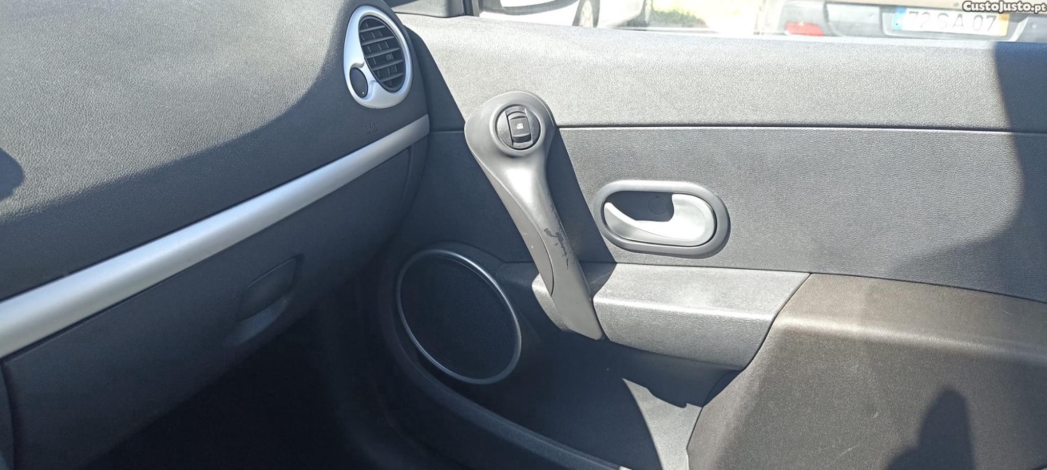 Renault Clio 1.5 Diesel-Bom estado geral — fotografia 5