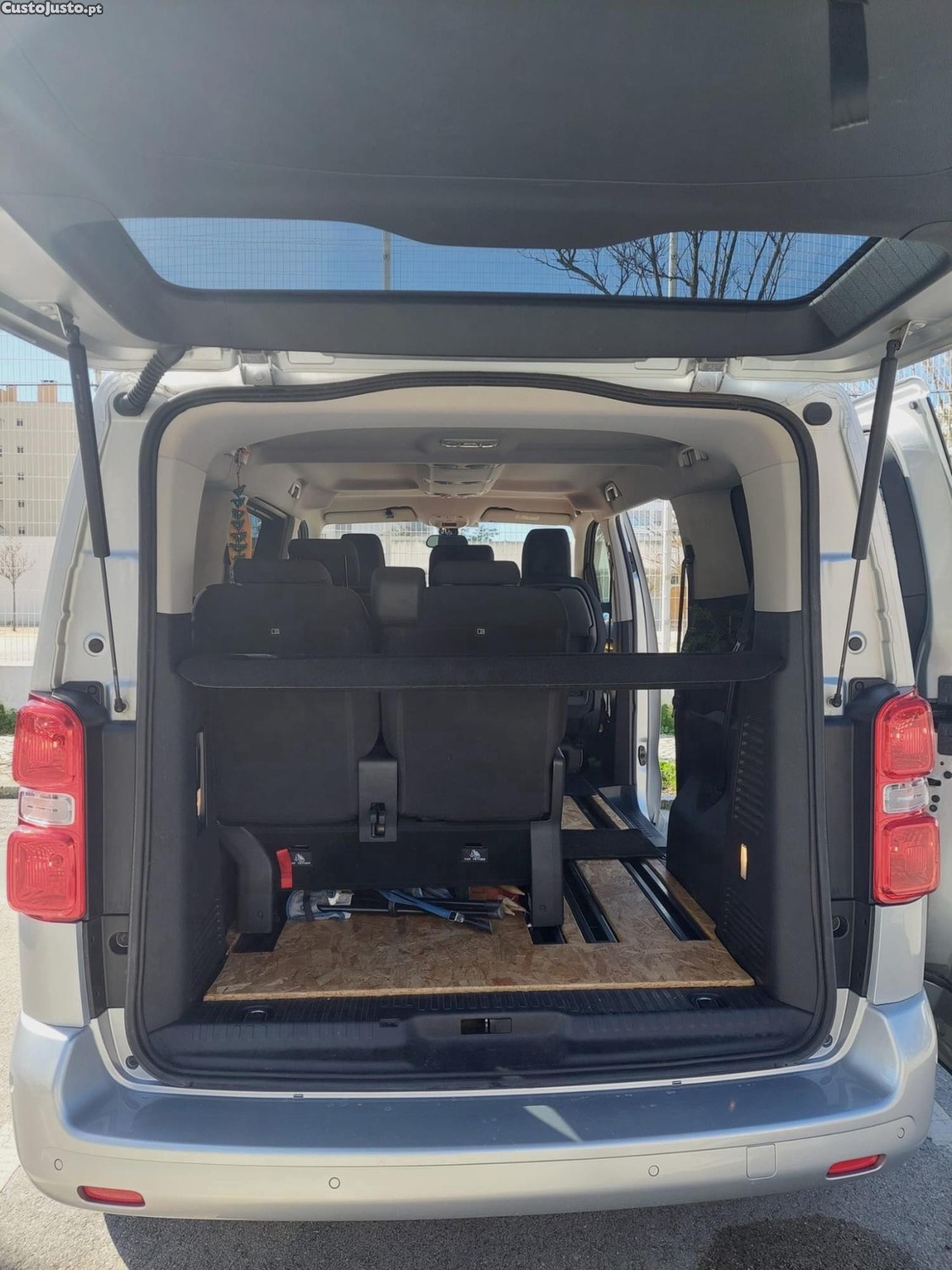 Peugeot Expert Traveller - 18 — photo 2