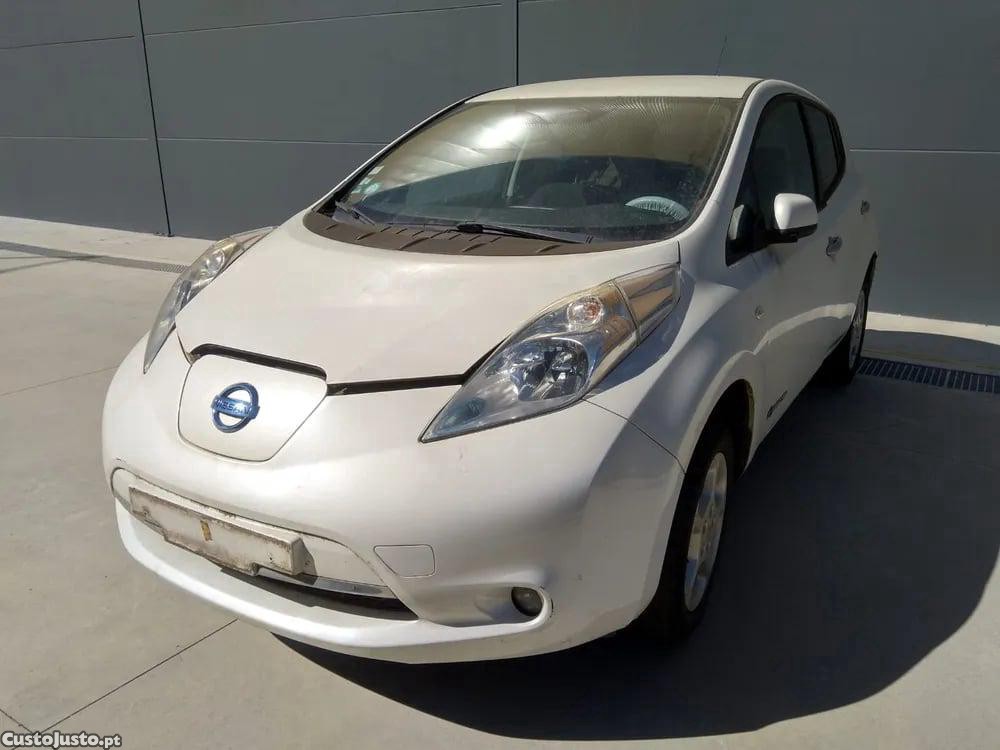 Nissan Leaf Electric (80 kW / 109 cv) [11.2010 - 12.2017] - 16 — photo 2