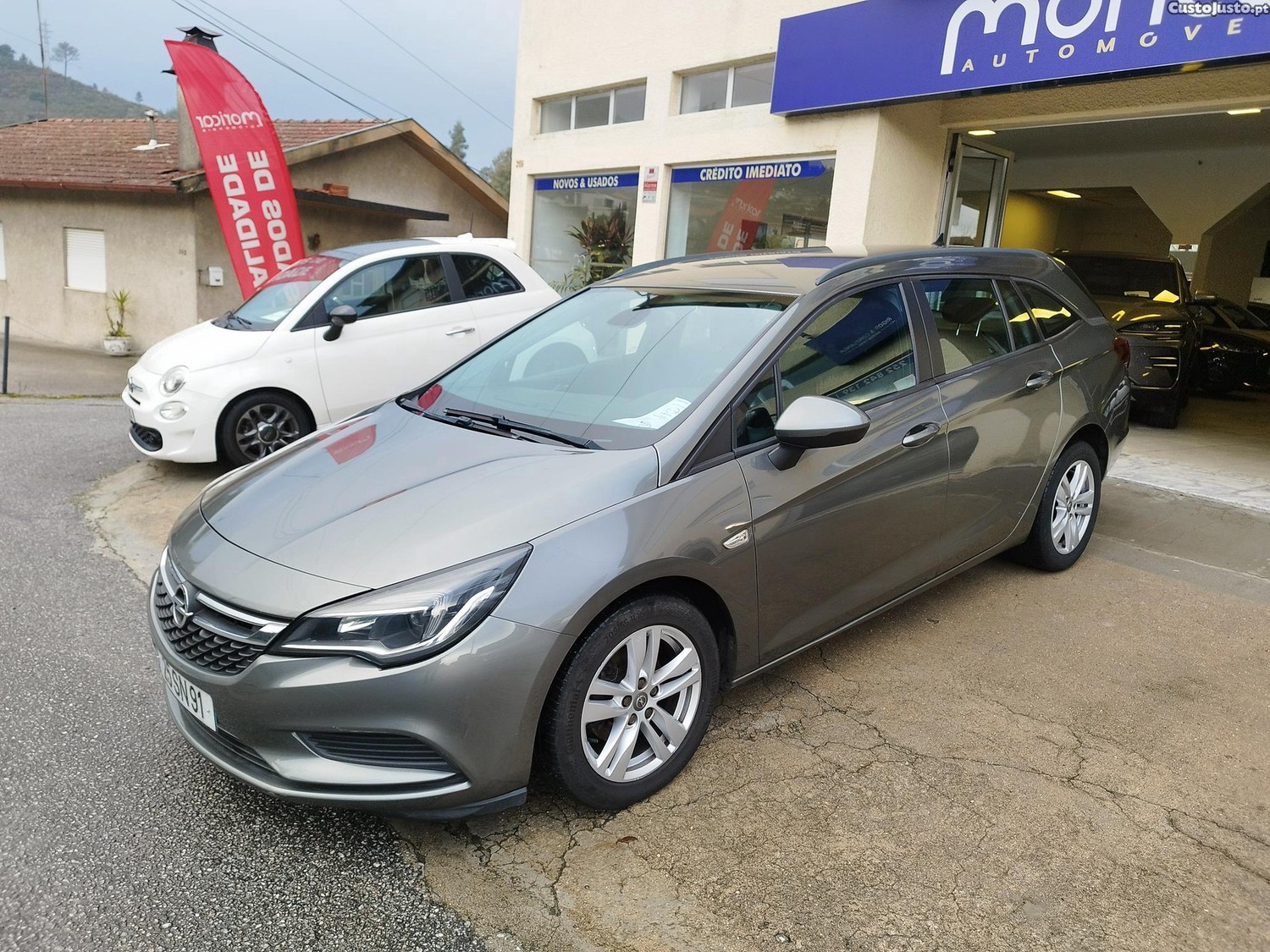 Opel Astra 1.6 cdti sports tourer business — fotografia 12