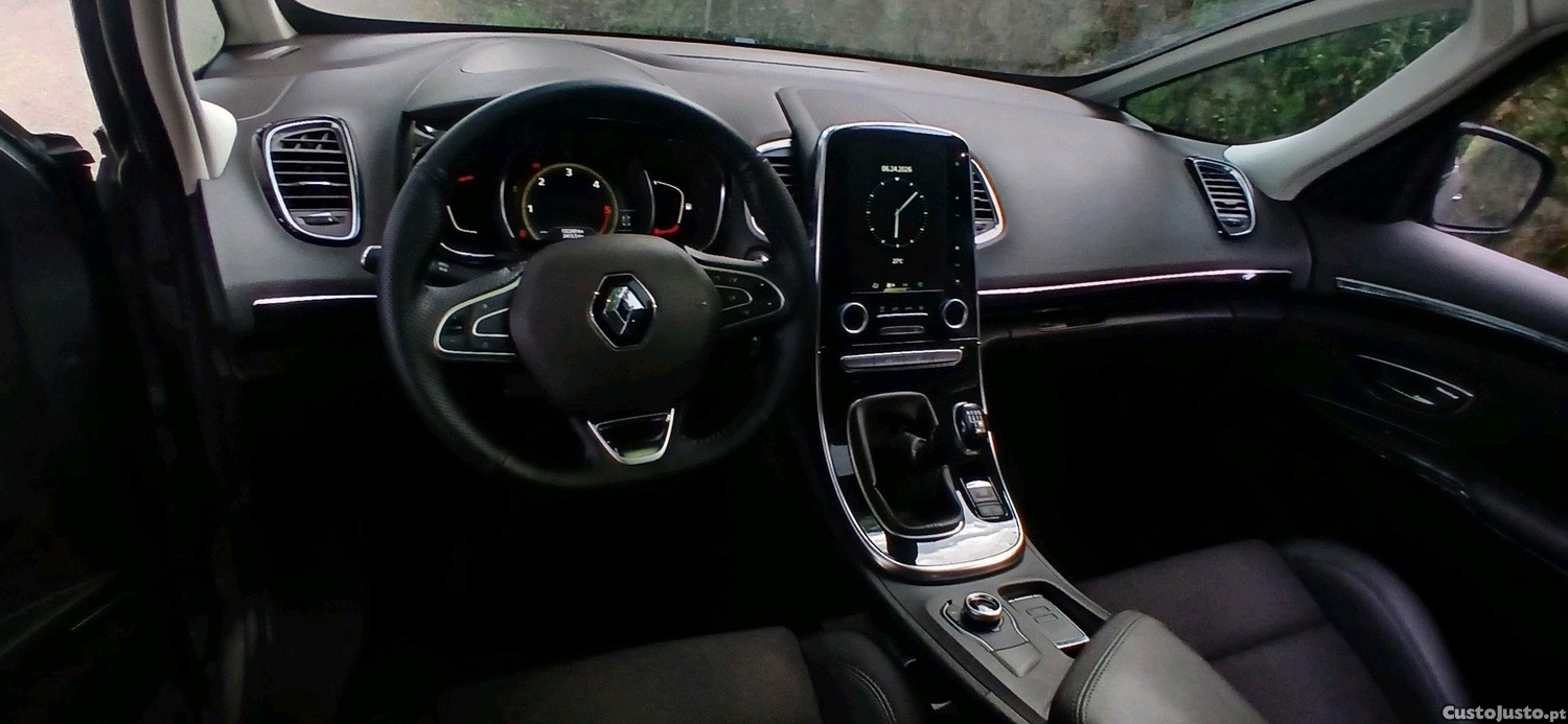 Renault Espace 7 lugares — fotografia 5