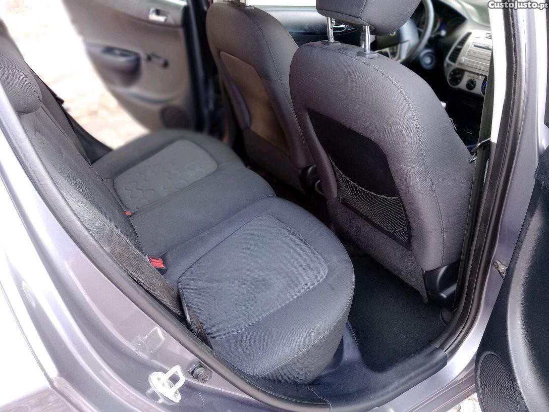 Hyundai i20 1.4 crdi — fotografia 4