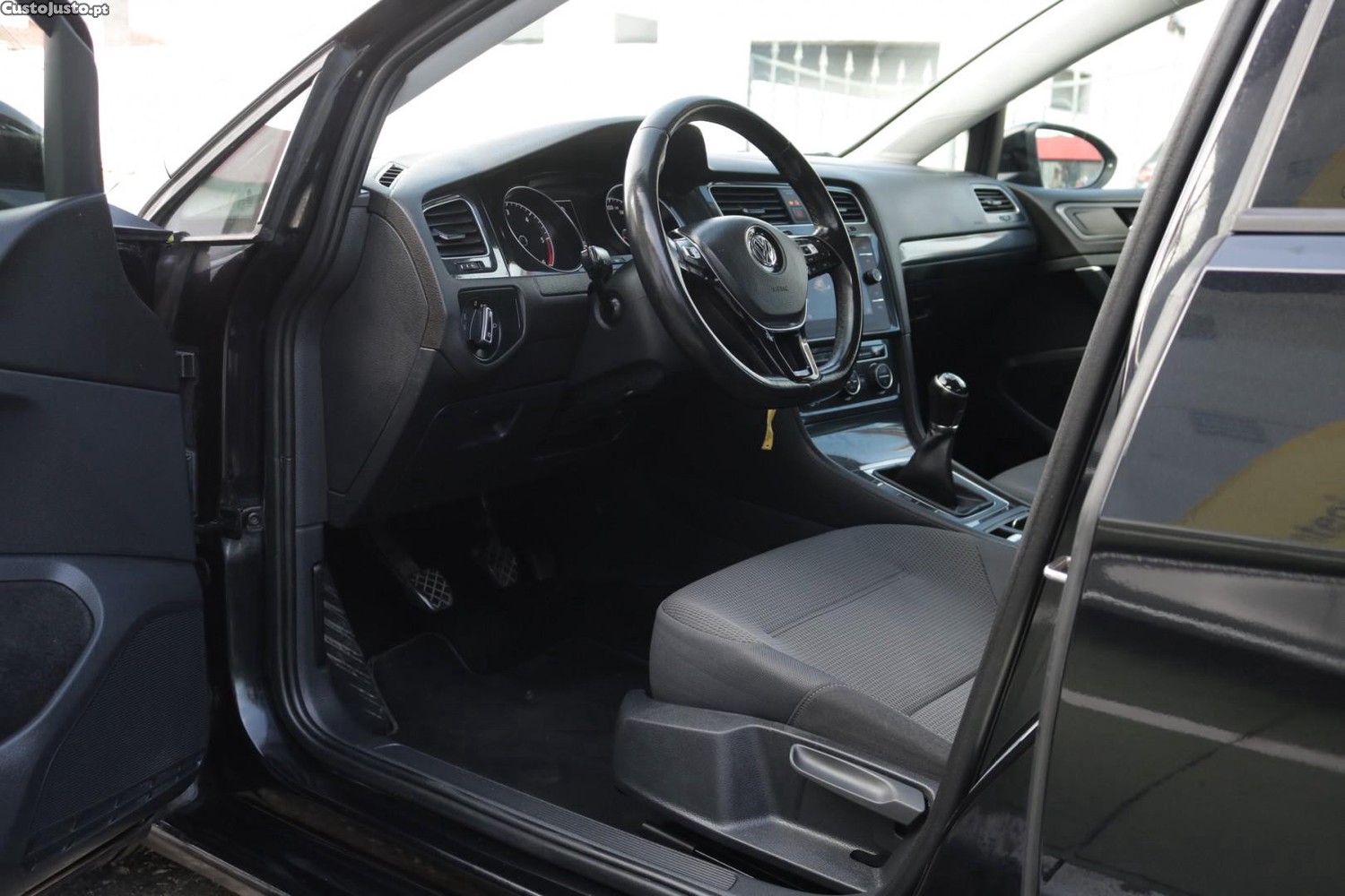 Volkswagen Golf Variant 1.6 TDI Confortline 115cv — fotografia 46