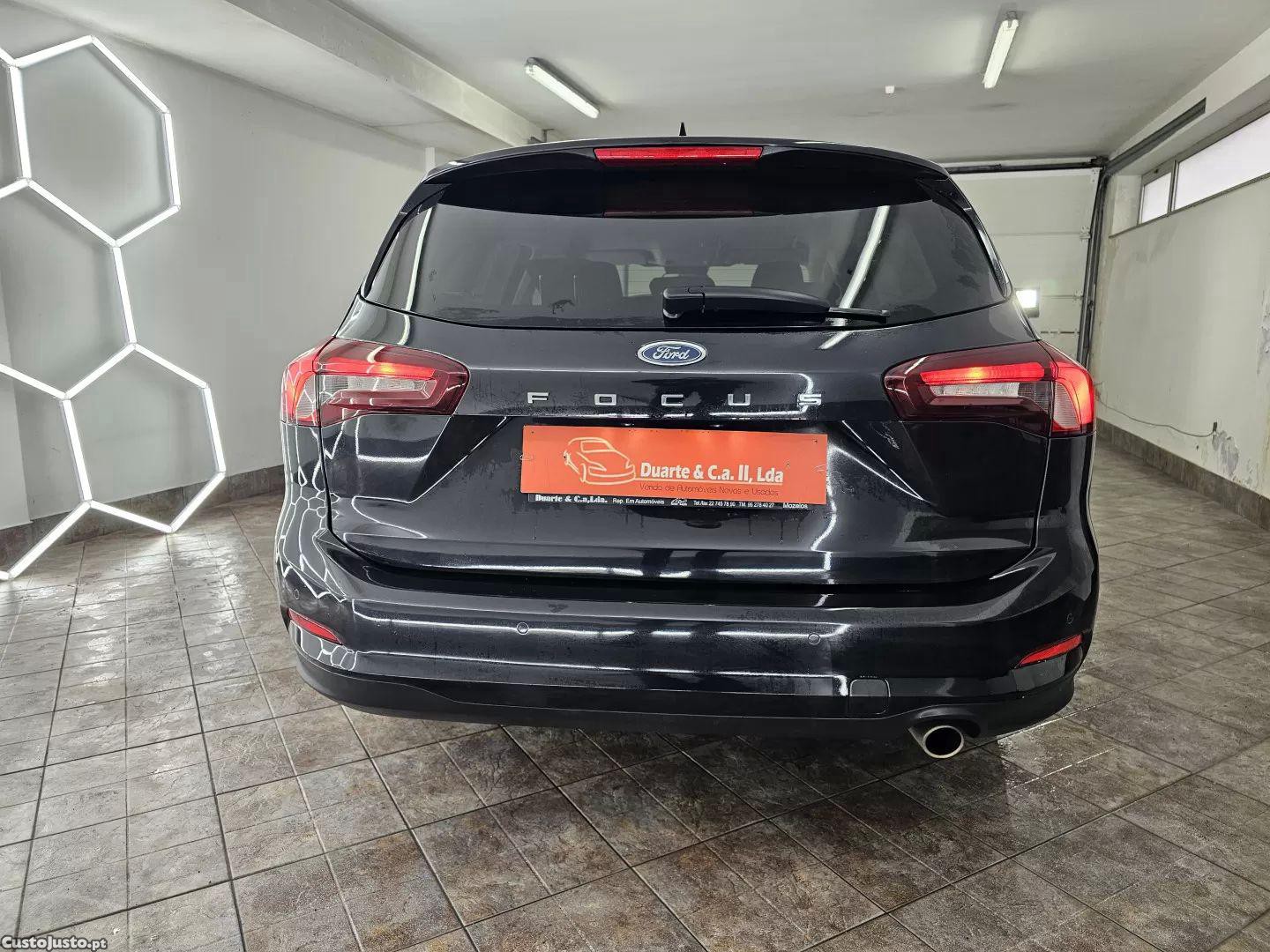 Ford Focus 1.0 ecoboost connected — fotografia 12