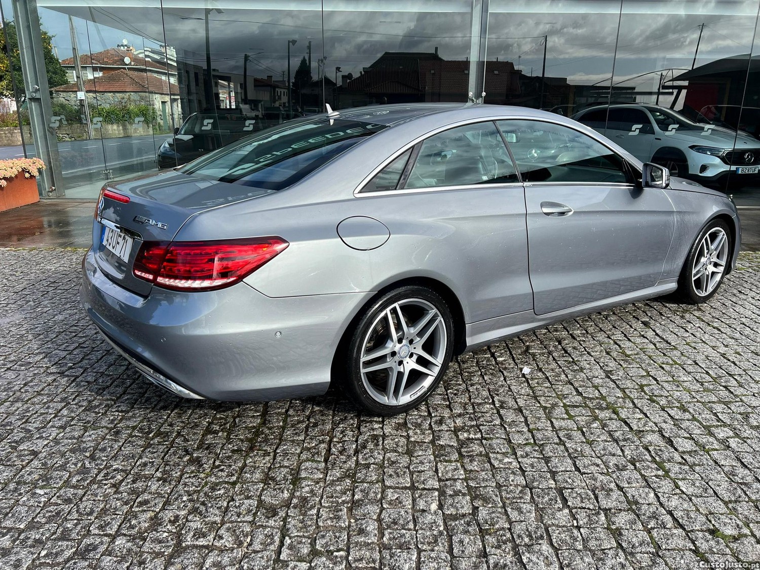Mercedes-Benz E 220 CDI DPF BlueEFFICIENCY 7G-TRONIC Avantgarde - 13 foto 5