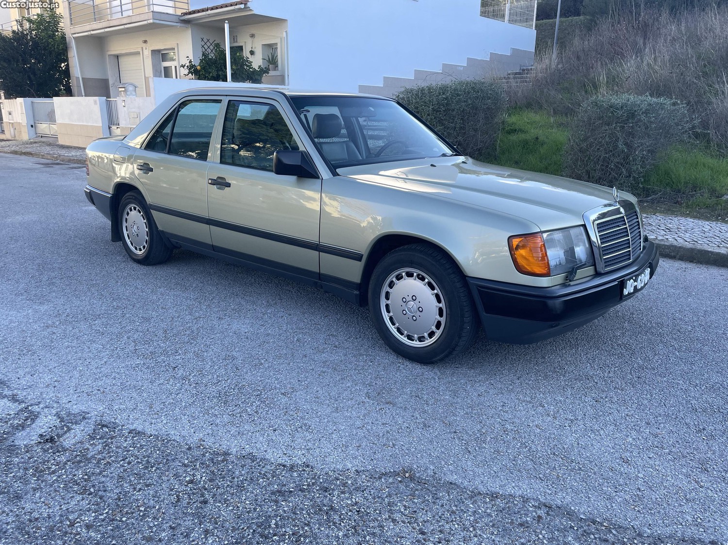 Mercedes-Benz E 300 W 124 300 E — fotografia 8