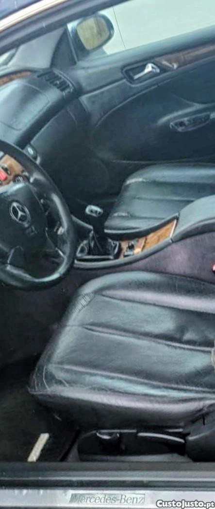 Mercedes-Benz Classe CLK Elegance compressor — fotografia 3