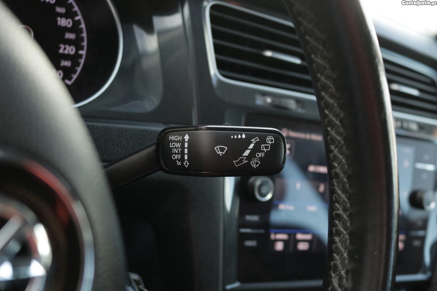 Volkswagen Golf Variant 1.6 TDI Confortline 115cv — fotografia 30
