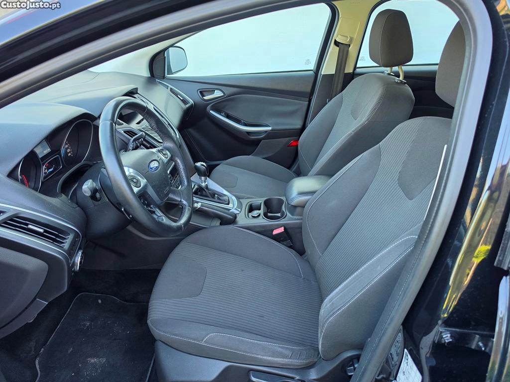 Ford Focus Sw 1.6TDCi 105Cv 10/2013 — fotografia 7