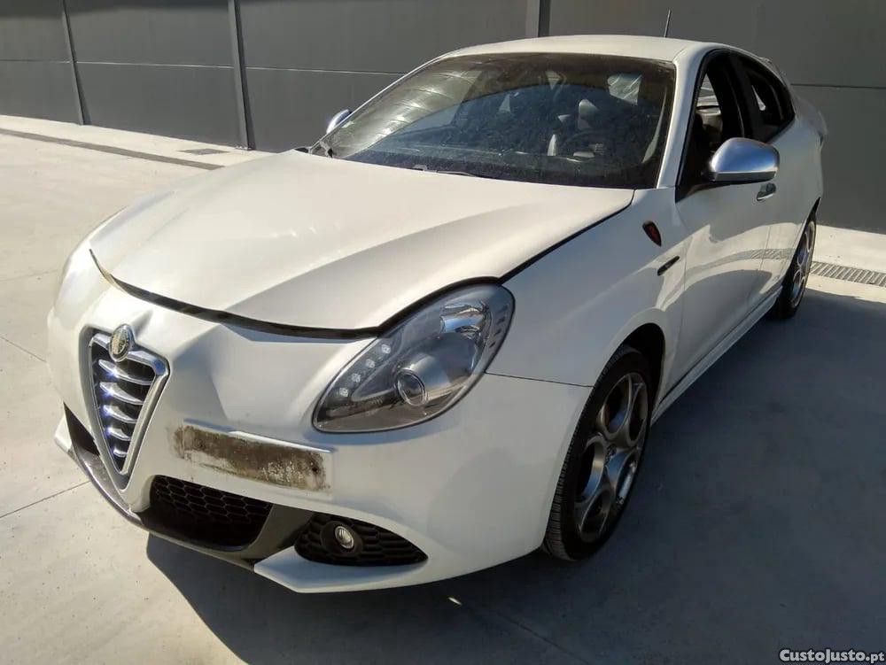Alfa Romeo Giulietta 2.0 JTDM (940.FXL1A) (103 kW / 140 cv) [04.2010 - 12.2020] - 12 — photo 2