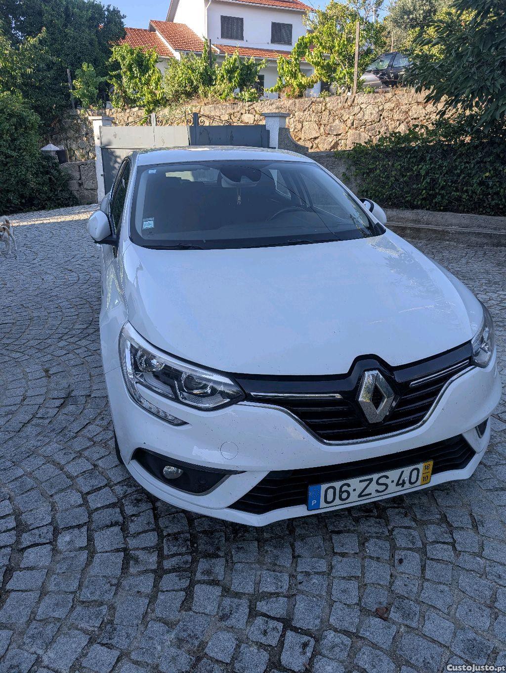 Renault Mégane IV eco2 — fotografia 12