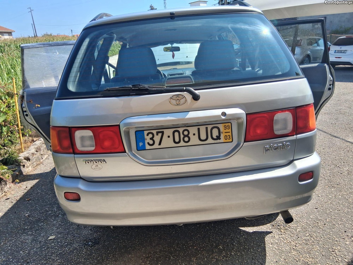 Toyota Picnic () — fotografia 6