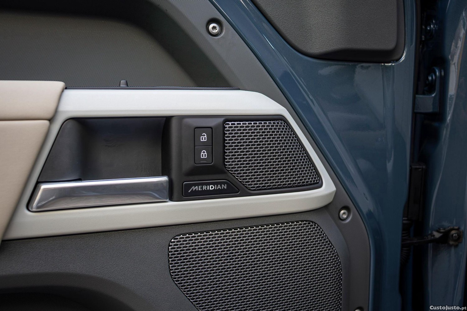 Land Rover Defender 3.0 I6 90 AWD SE — fotografia 24