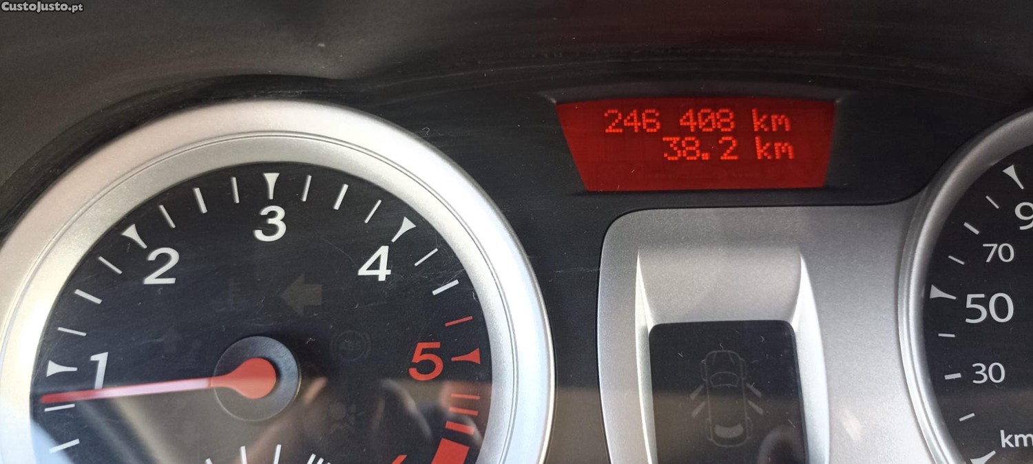 Renault Clio 1.5 Diesel-Bom estado geral — fotografia 4