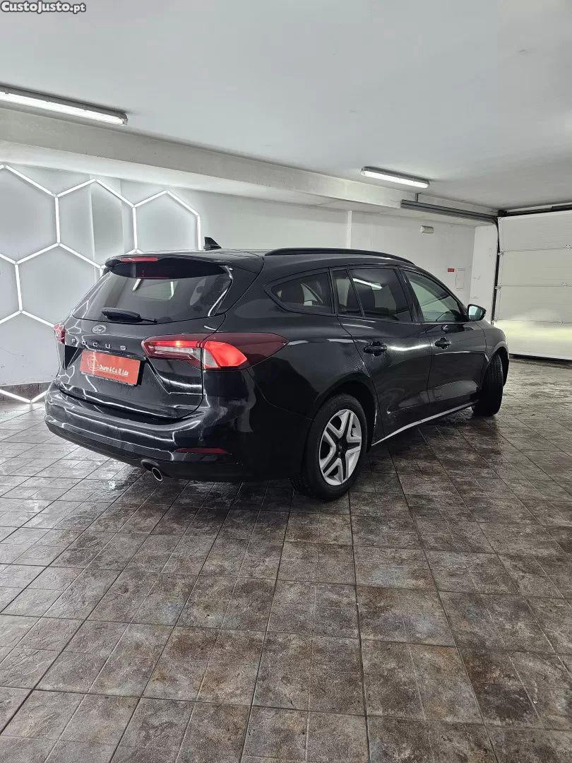 Ford Focus 1.0 ecoboost connected — fotografia 11