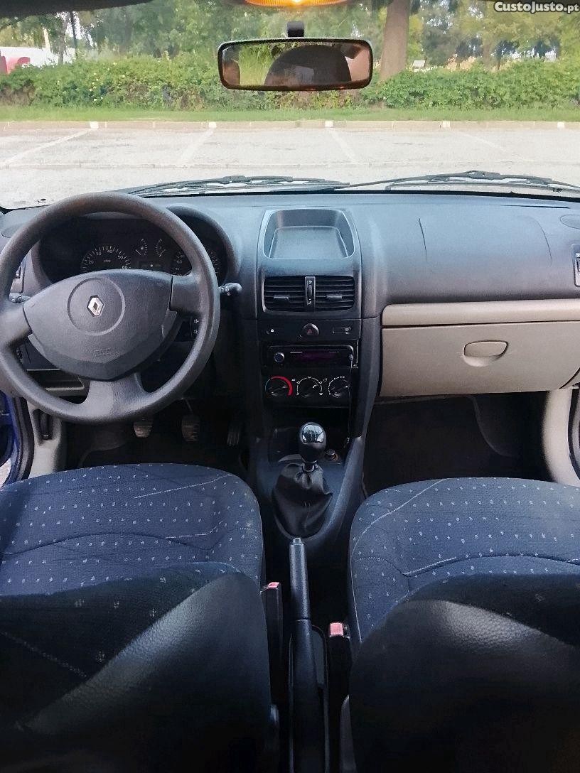 Renault Clio 2003 1.2 — fotografia 5