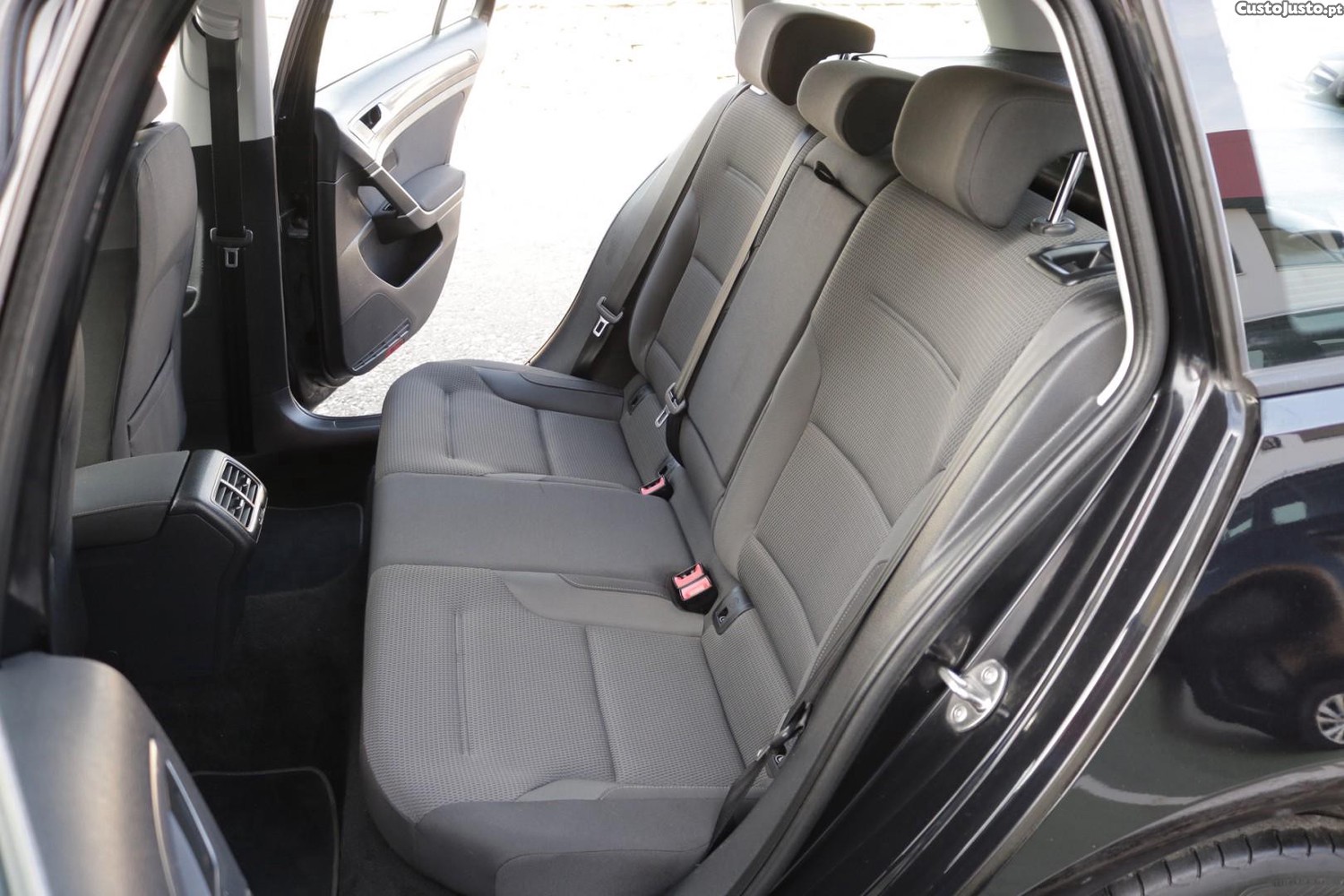 Volkswagen Golf Variant 1.6 TDI Confortline 115cv — fotografia 37